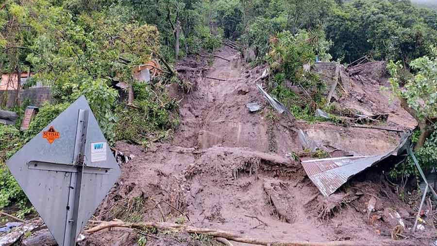 Más de 947 derrumbes dejaron a su paso las Tormentas Tropicales en todo el país mas-de-947-derrumbes-dejaron-a-su-paso-las-tormentas-tropicales-en-todo-el-pais